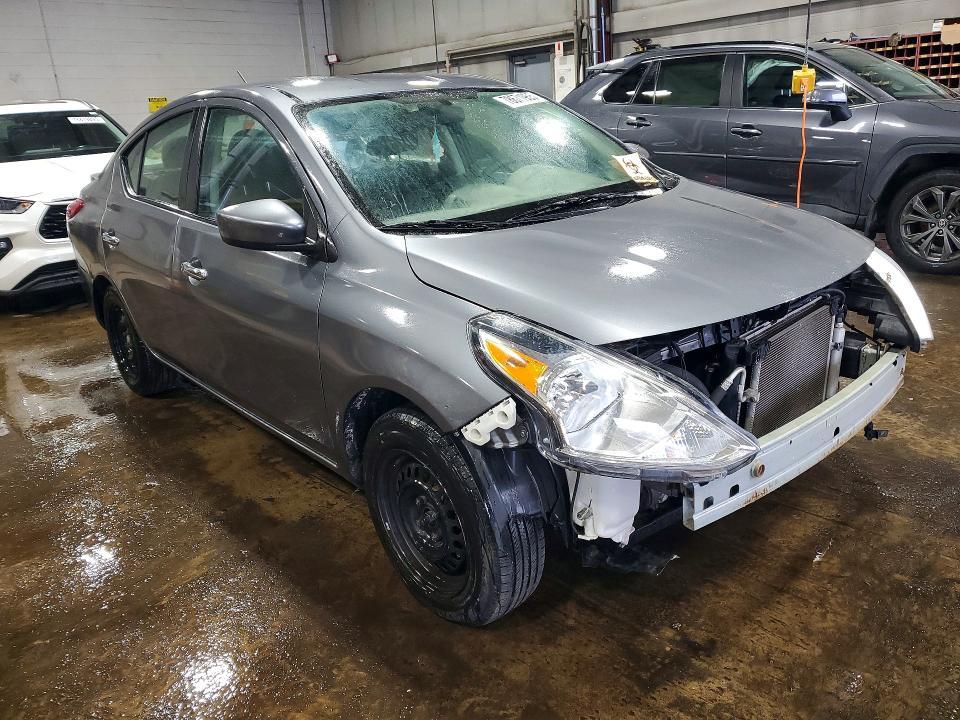 2019 Nissan Versa sv