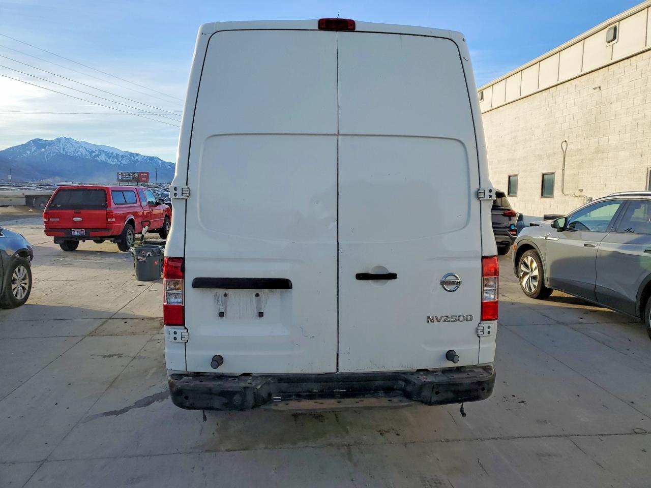 2017 Nissan NV 2500 HD SV Delivery Van