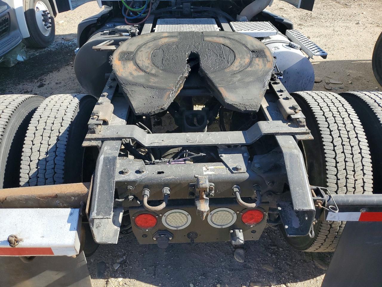 2021 Kenworth T680 Semi Truck