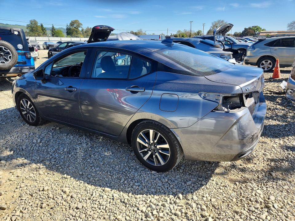 2021 Nissan Versa sv