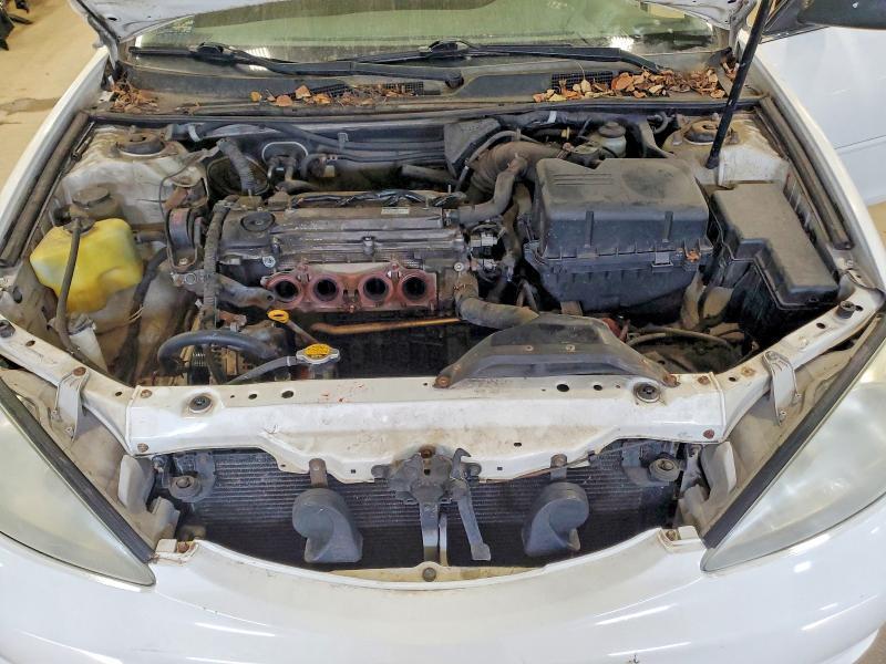 2004 Toyota Camry le
