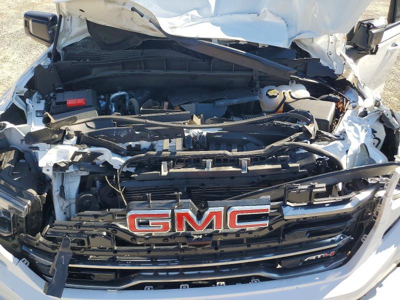 2025 GMC Sierra K1500 AT4
