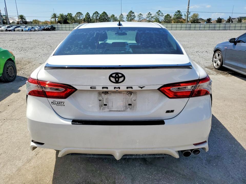 2020 Toyota Camry se Nightshade