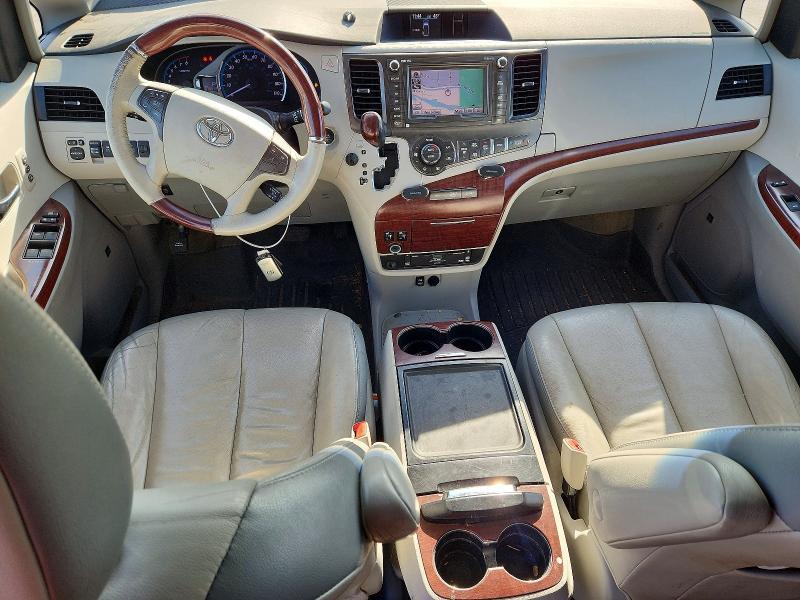 2013 Toyota Sienna Limited 7-passenger