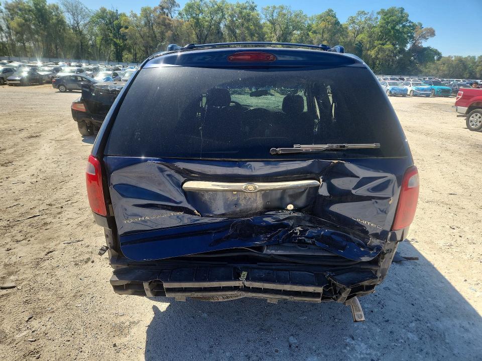 2002 Chrysler Town & Country Limited