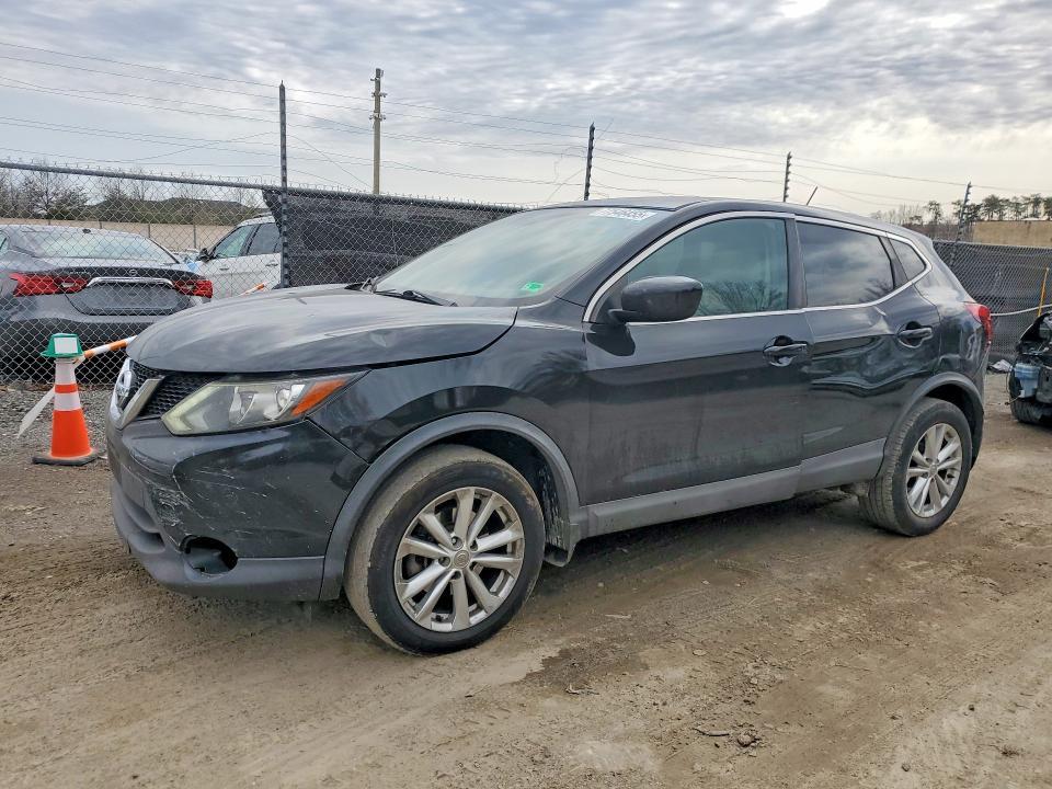 2017 Nissan Rogue Sport s