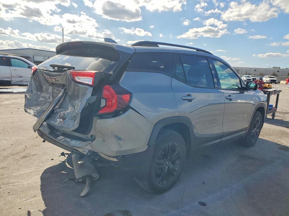 2024 GMC Terrain AT4