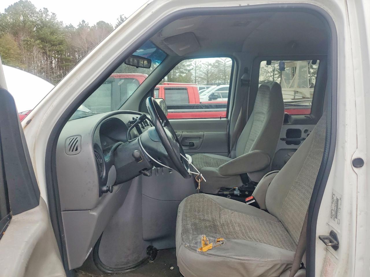 2000 Ford Econoline E350 Super Duty Wagon