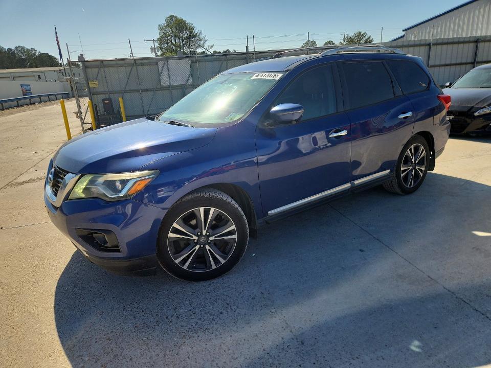 2017 Nissan Pathfinder Platinum