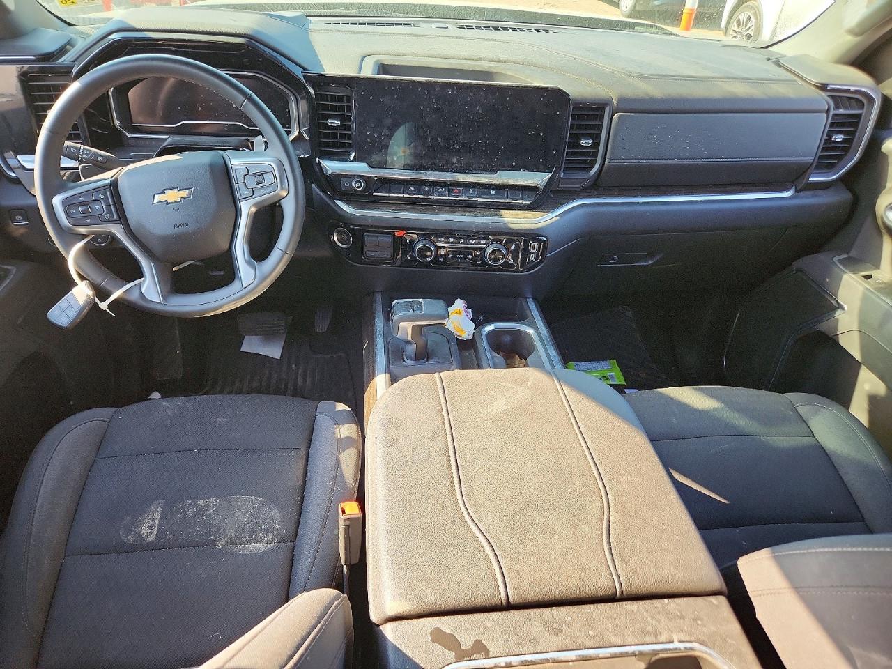 2025 Chevrolet Silverado C1500 LT