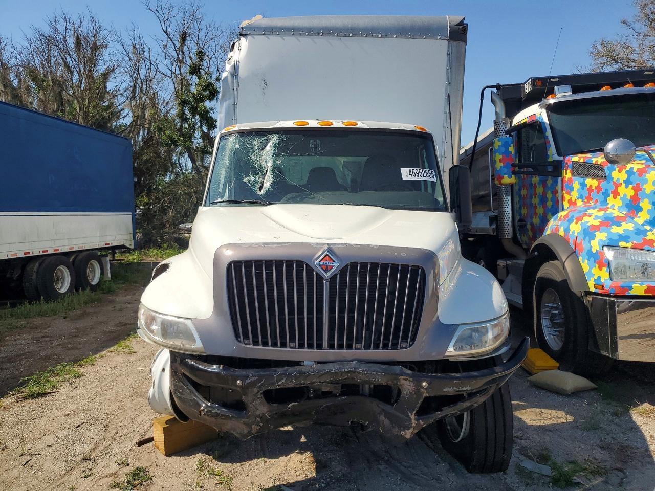 2022 International MV607-BOX Truck