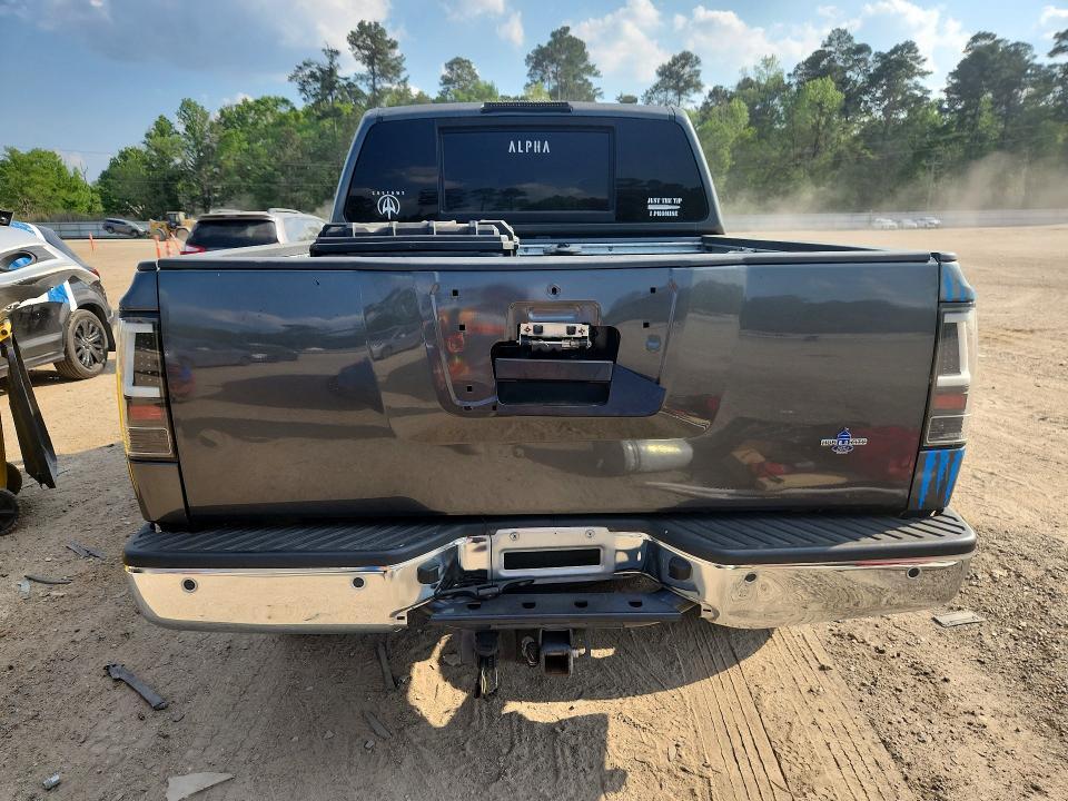 2011 Nissan Titan SV