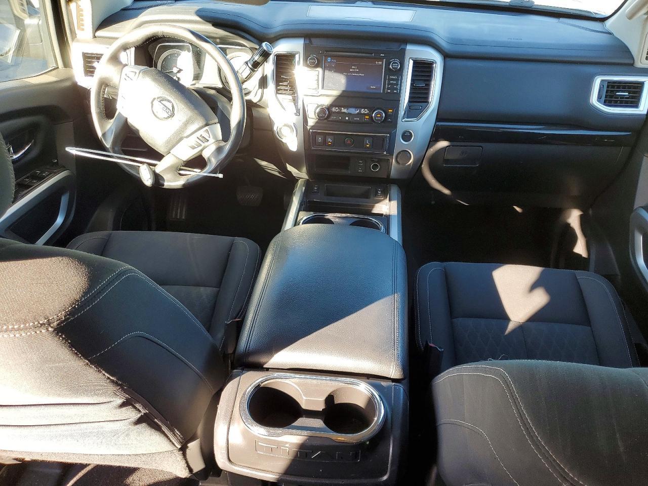 2018 Nissan Titan SV