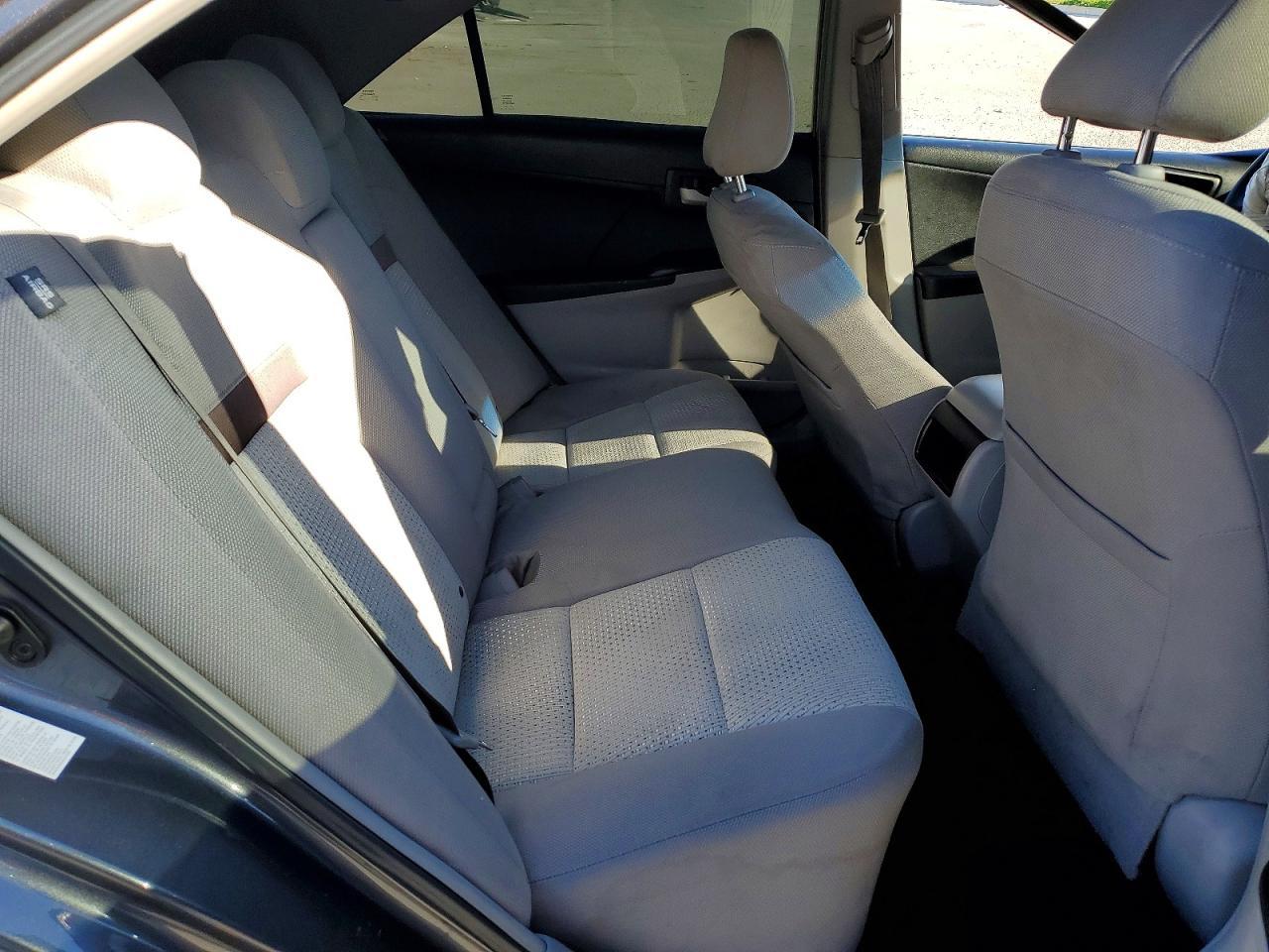 2012 Toyota Camry le