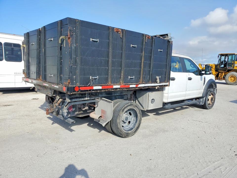 2018 Ford F450 Super Duty Flatbed Truck
