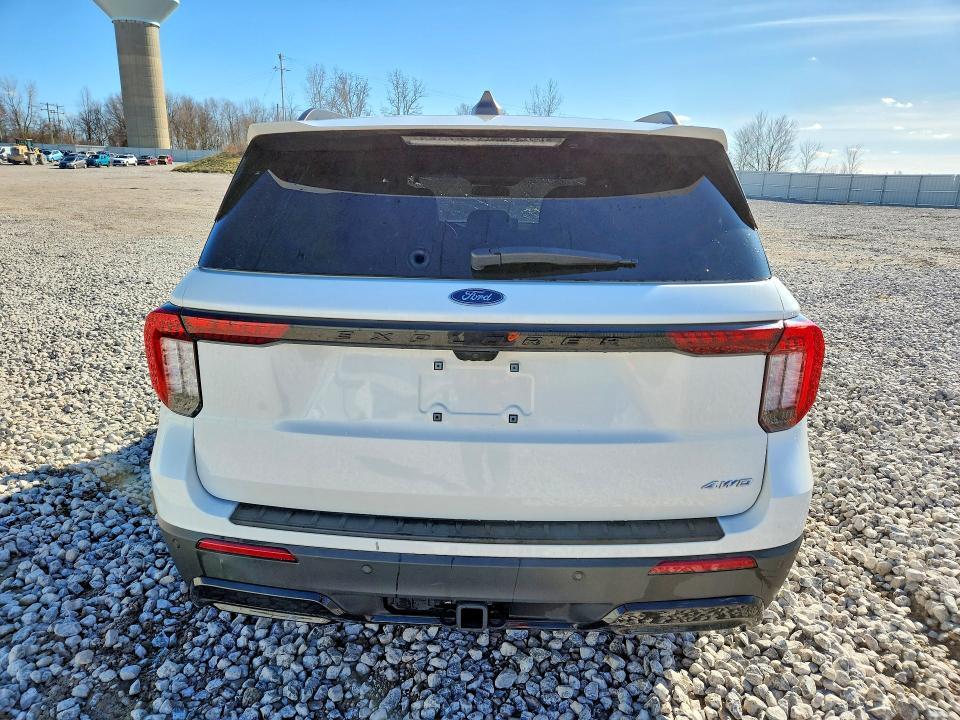 2025 Ford Explorer St-line