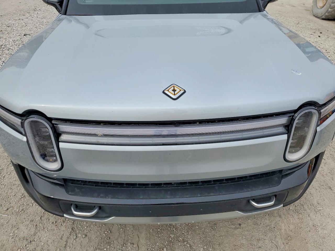 2025 Rivian R1T Adventure