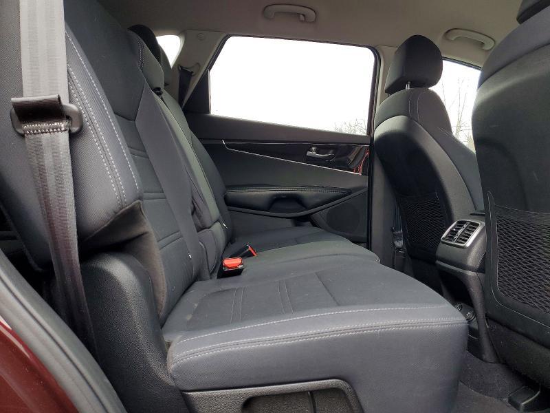2018 KIA Sorento lx V6