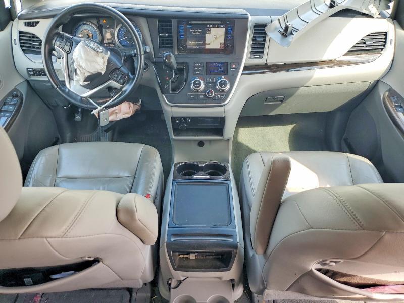 2016 Toyota Sienna xle 7-passenger