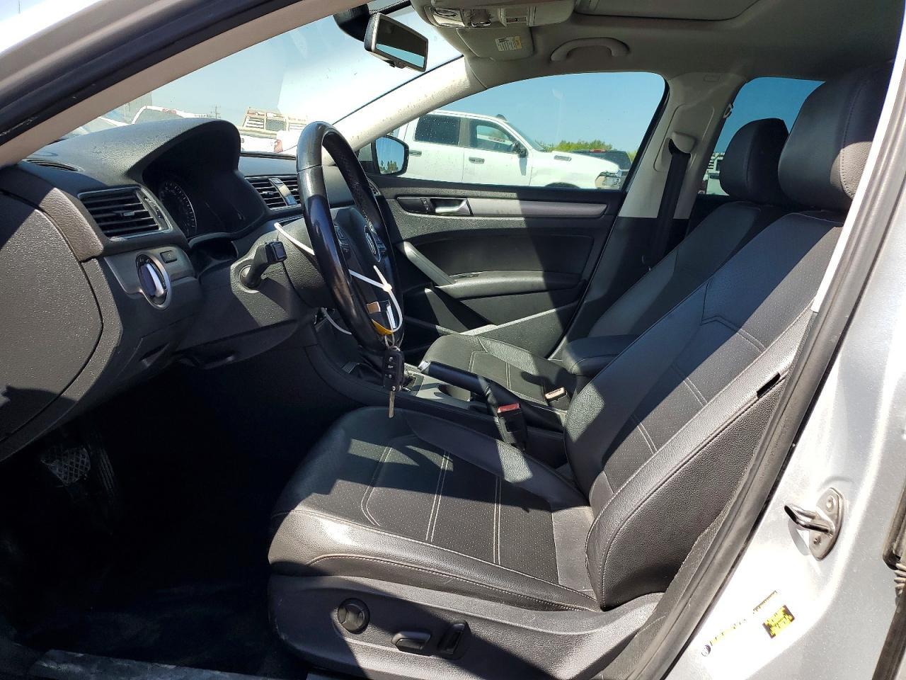 2014 Volkswagen Passat se