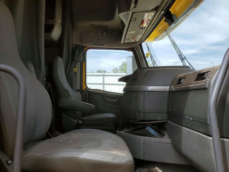 2020 Volv O VNL Semi Truck