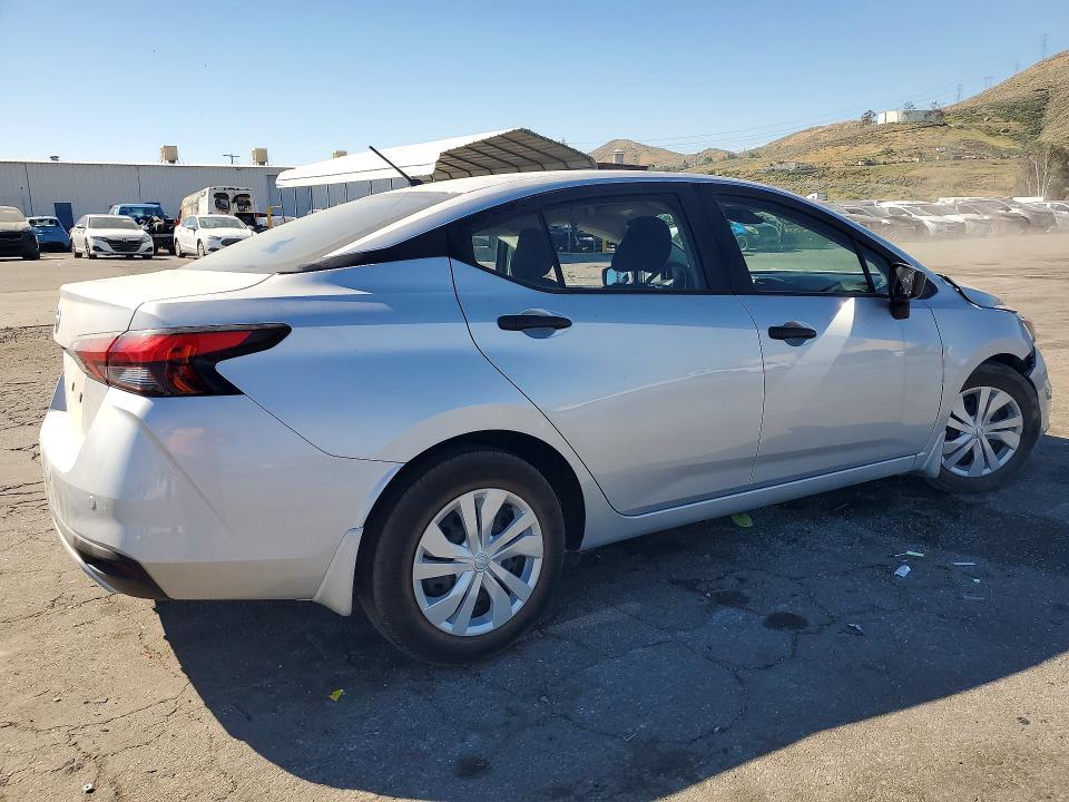 2020 Nissan Versa s