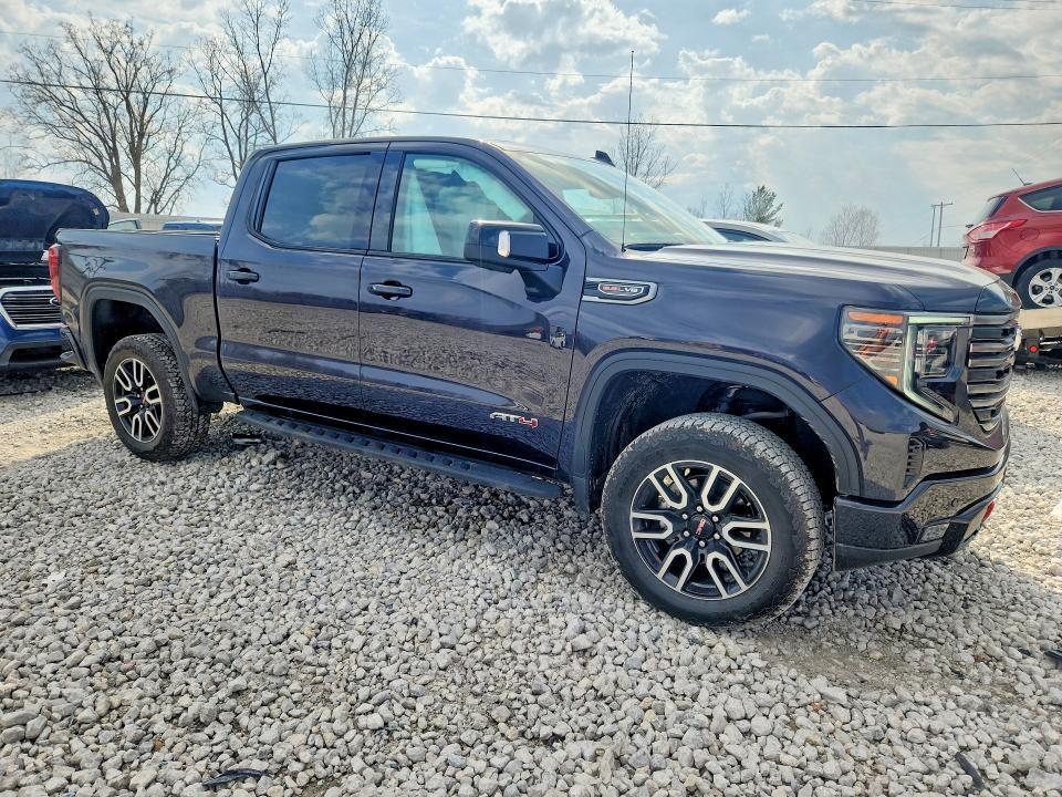 2025 GMC Sierra K1500 AT4