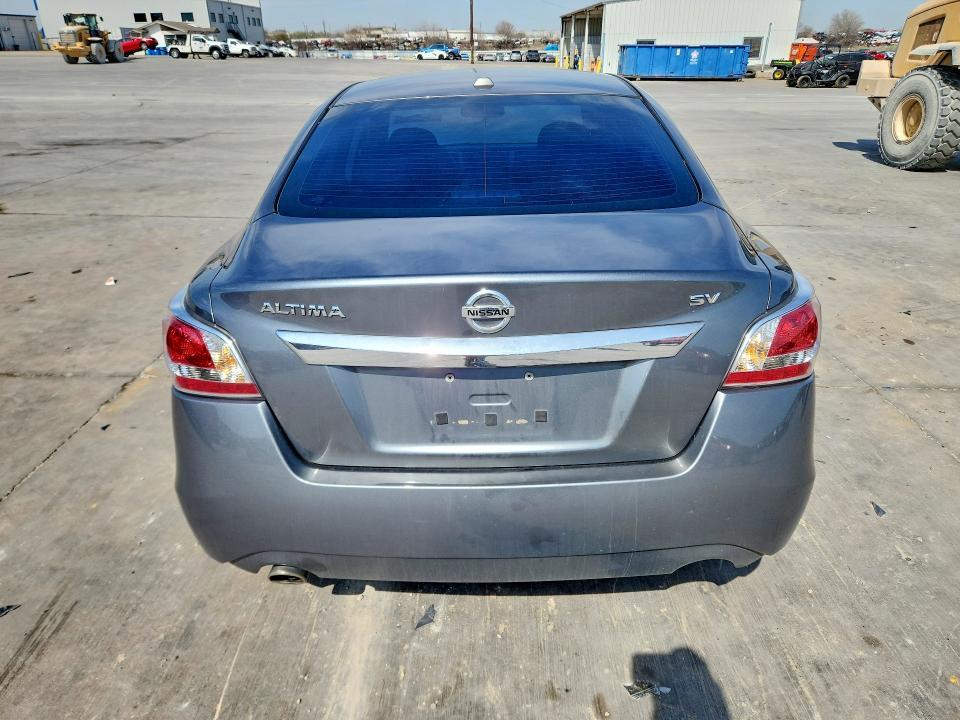 2015 Niss Altima sv