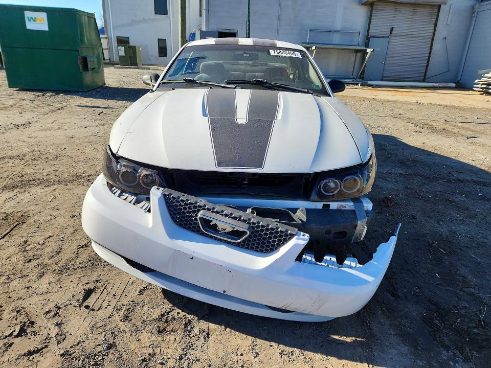 2004 Ford Mustang