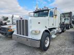 2009 Peterbilt 388 Semi Truck