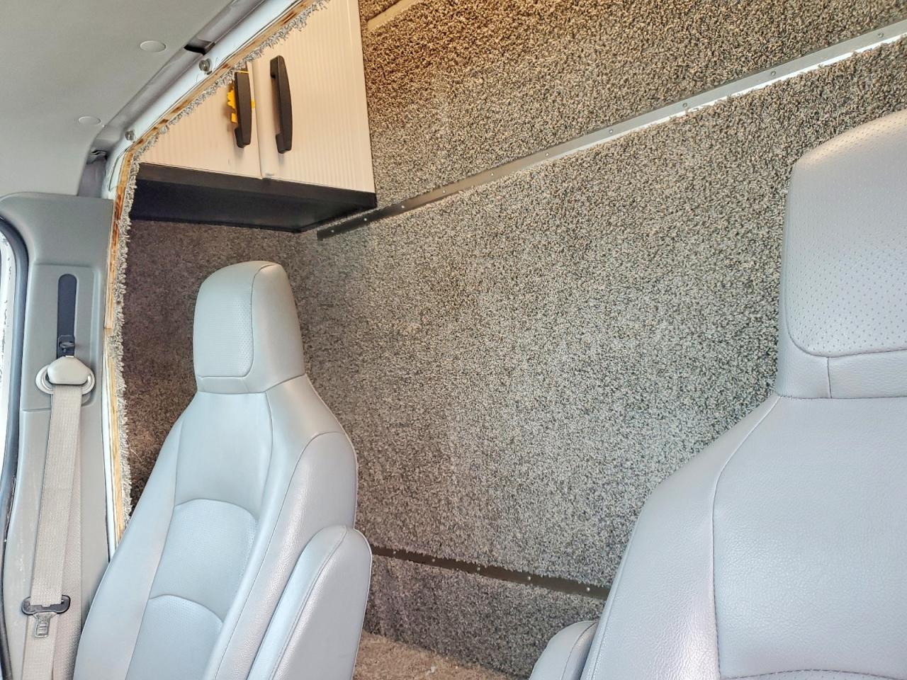 2021 Ford Econoline E350 Super Duty Cutaway Van