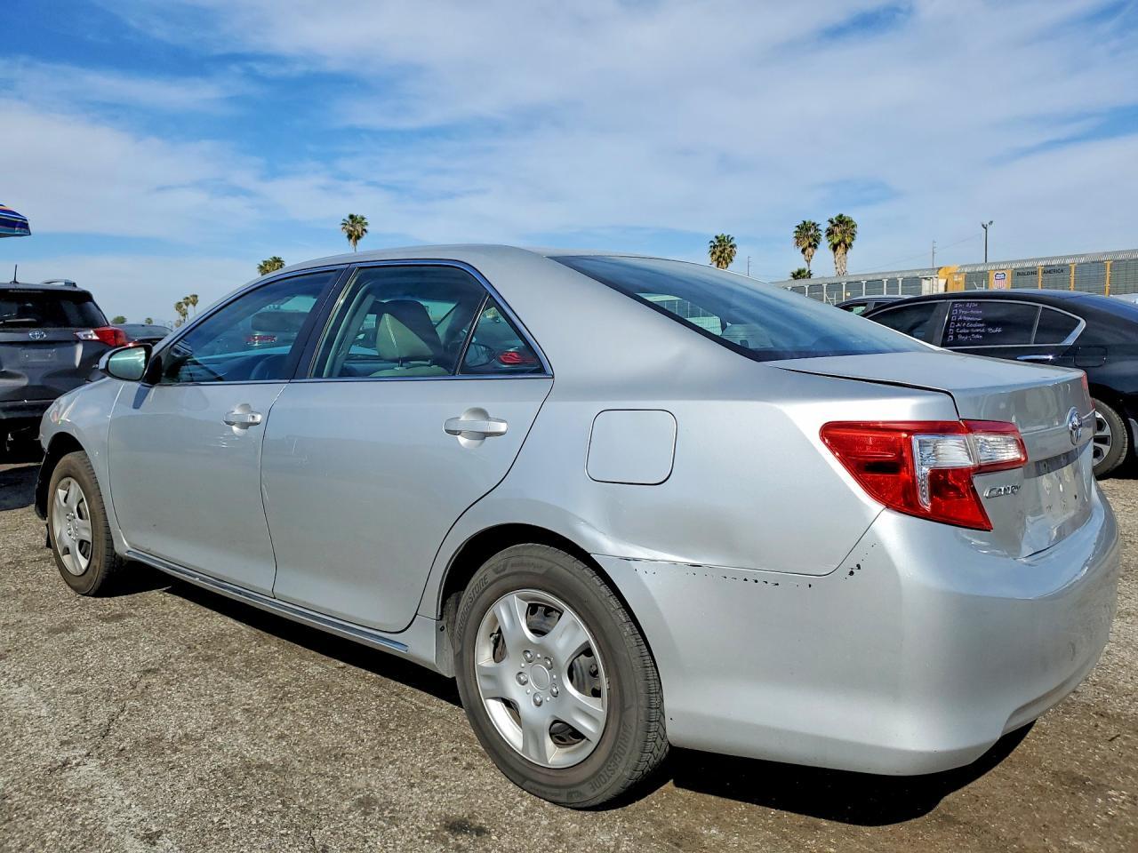 2012 Toyota Camry le