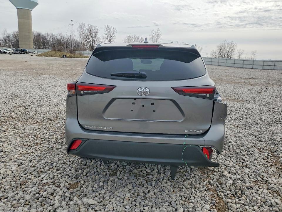 2026 Toyota Highlander xle