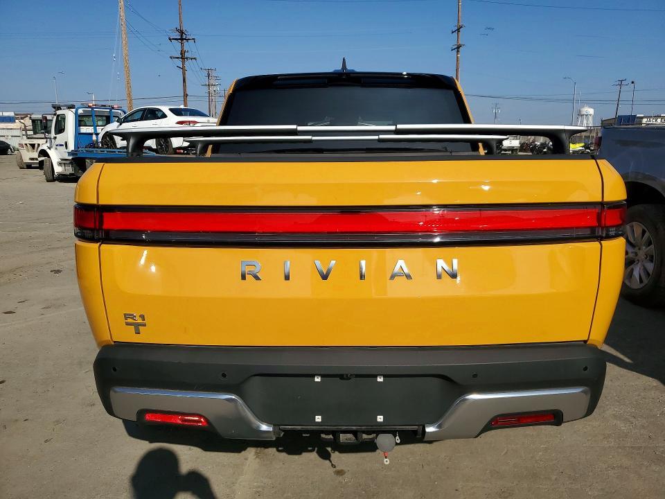 2023 Rivian R1T Adventure
