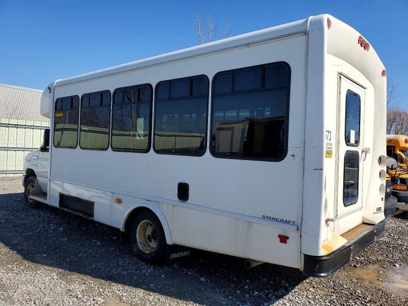 2017 Ford Econoline E450 Super Duty Cutaway Van