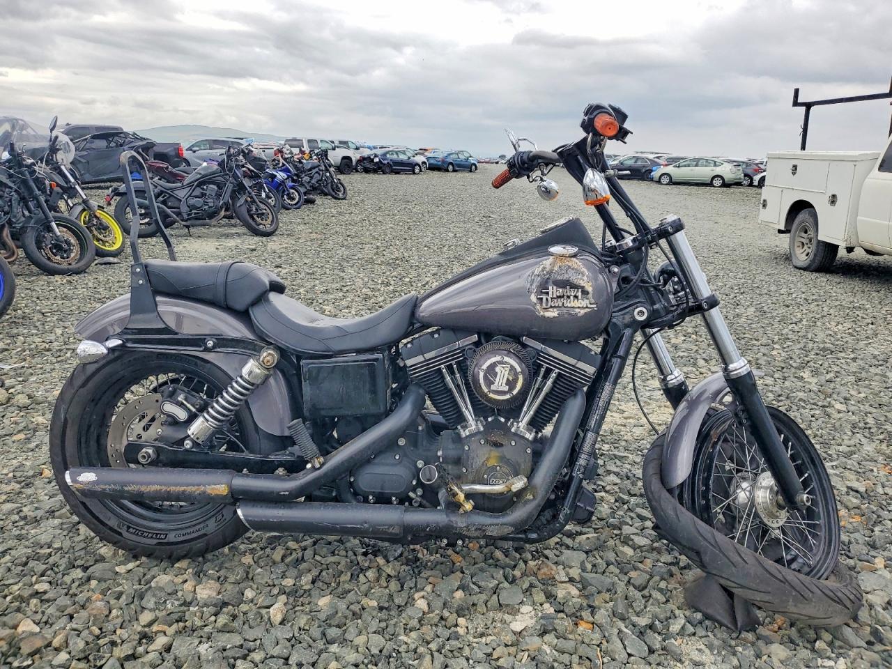 2014 Harley-Davidson Fxdb Dyna Street BOB