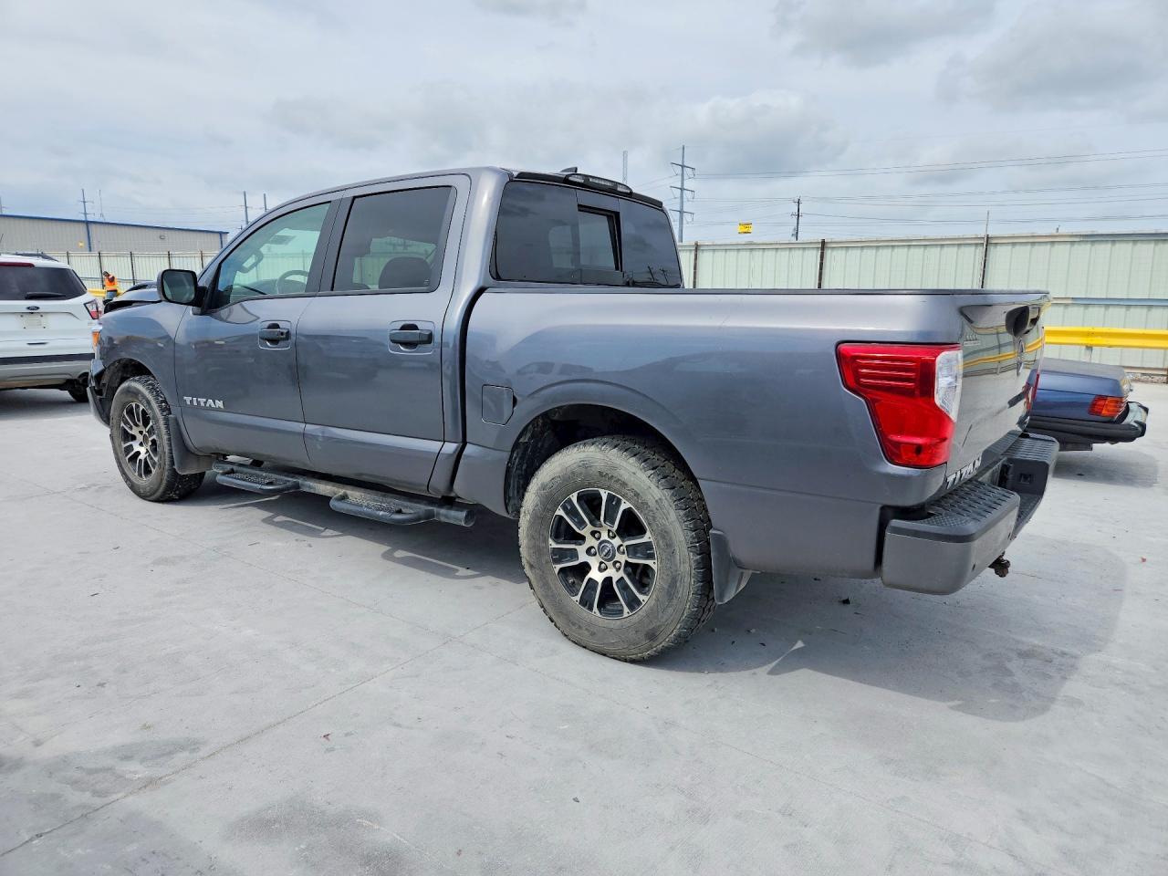 2024 Nissan Titan SV