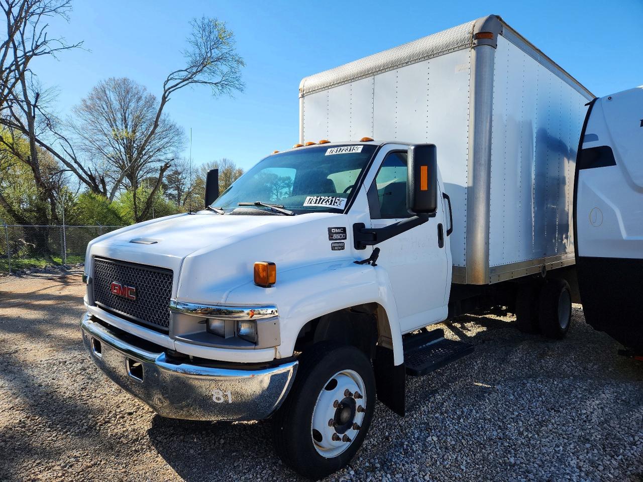 2005 GMC C5500 BOX Truck