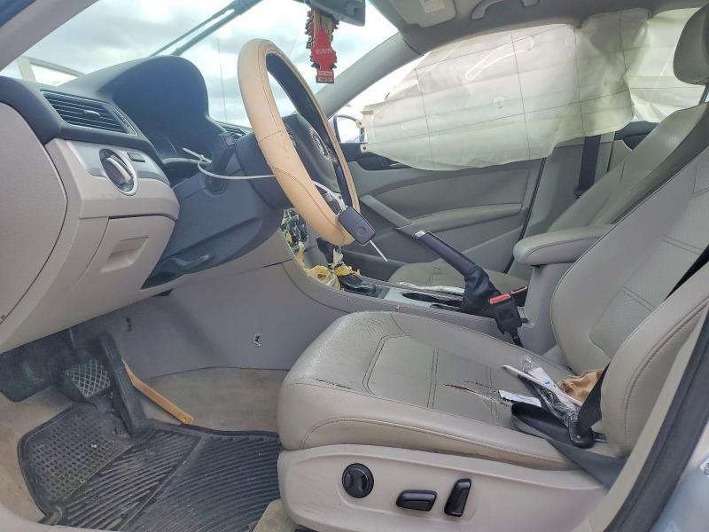 2013 Volkswagen Passat se