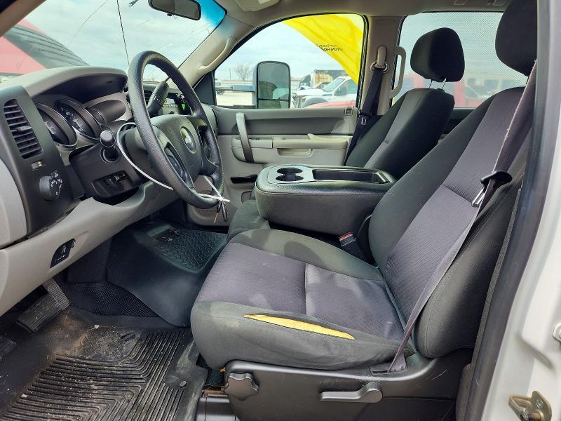 2011 Chevrolet Silverado Flatbed Truck