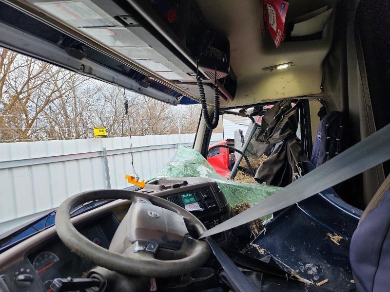 2016 Volv O VNL Semi Truck