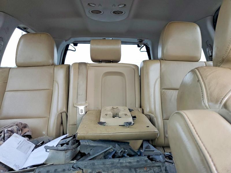 2012 Nissan Armada sv