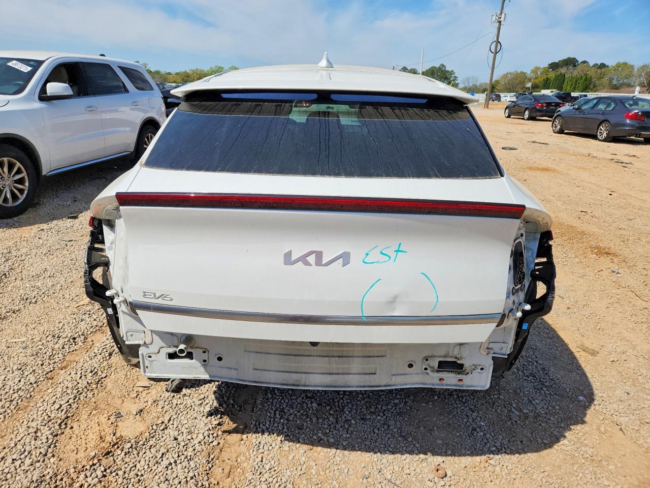 2022 KIA EV6 Wind
