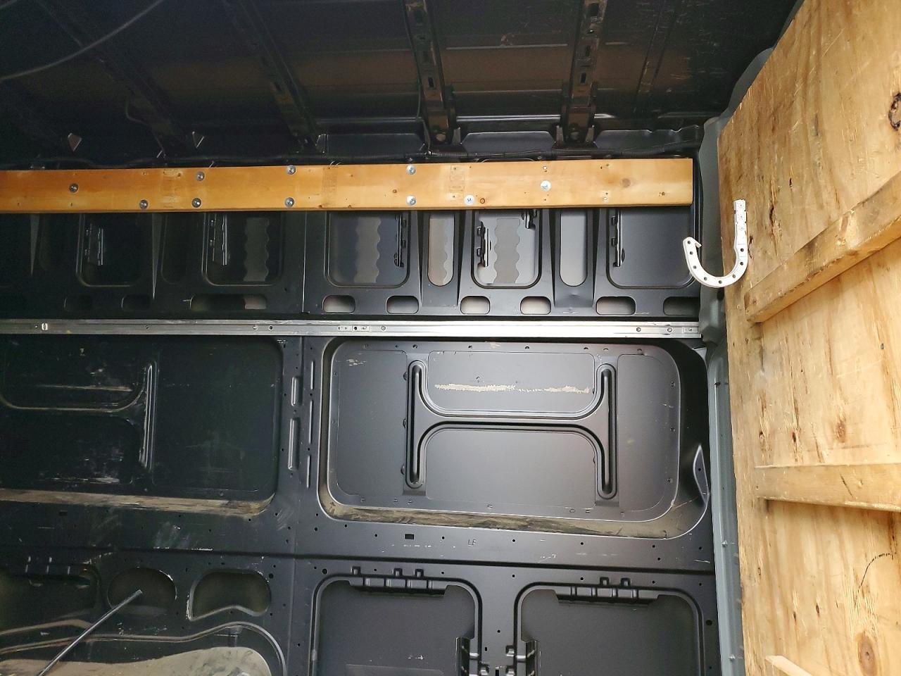 2015 Nissan NV 2500 HD S