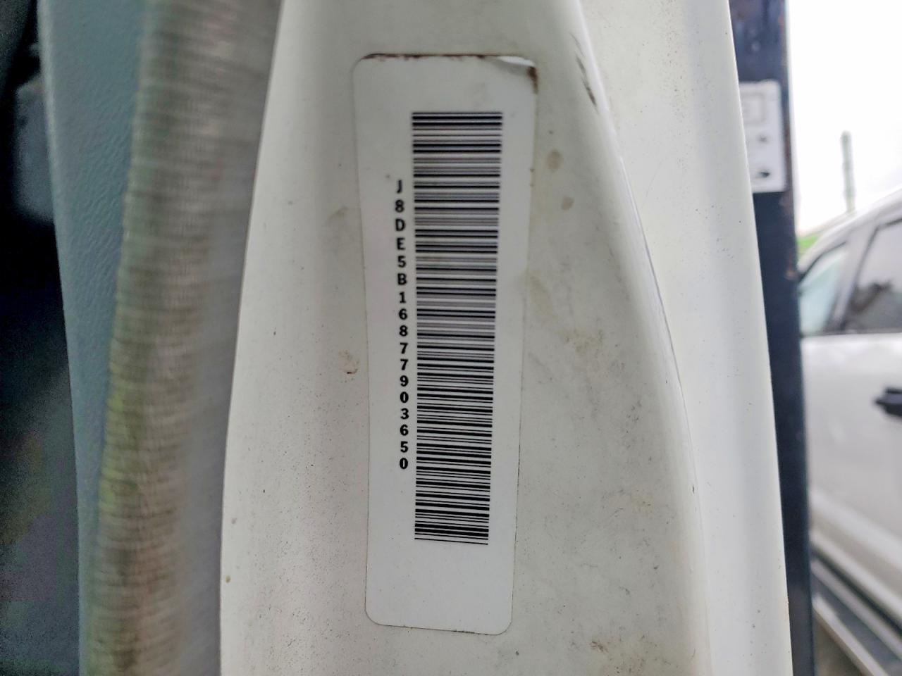 2007 GMC W5500 Flatbed Truck