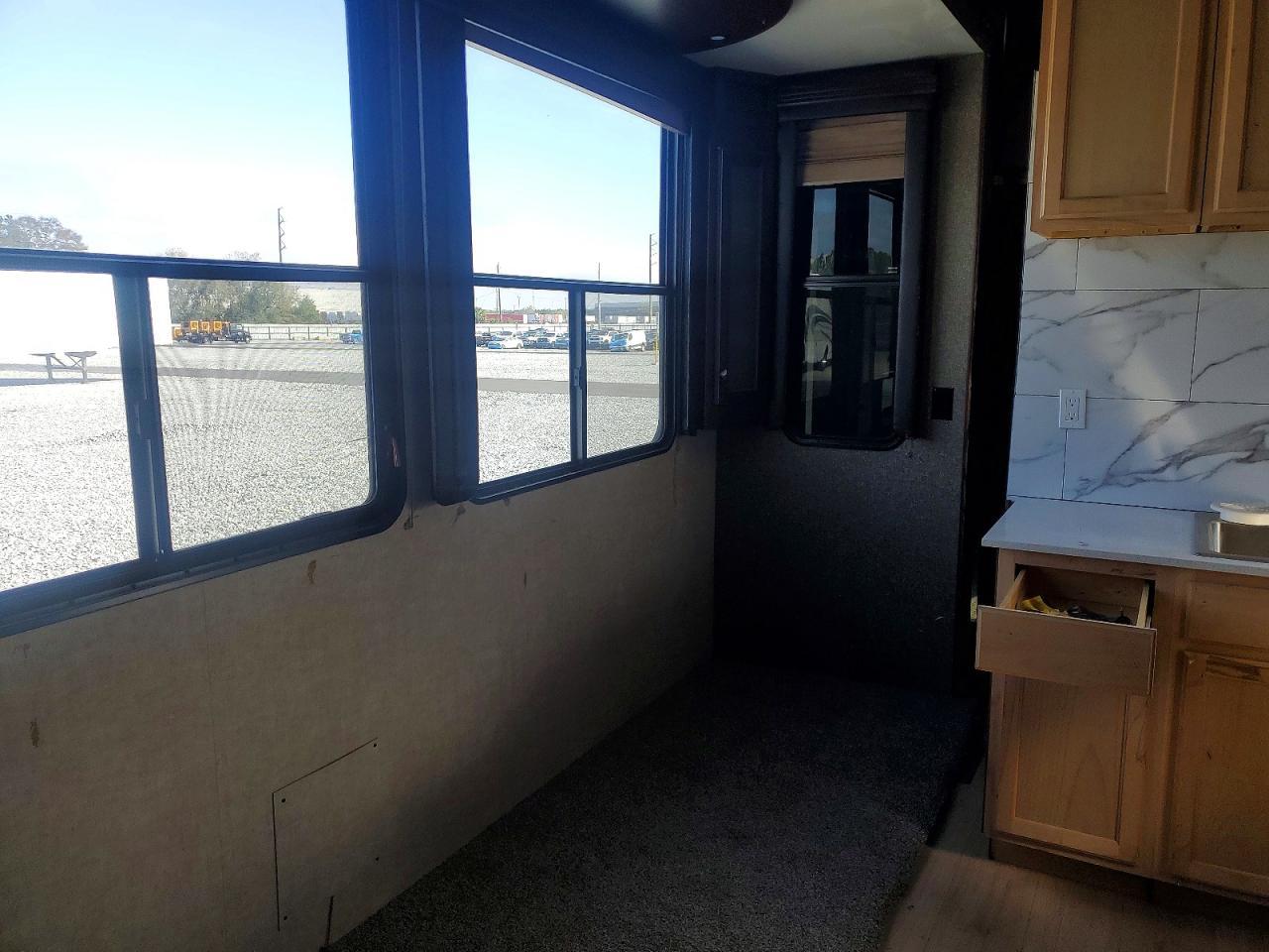 2015 Heartland Rv 2015 Heartland Road Warrior Camper