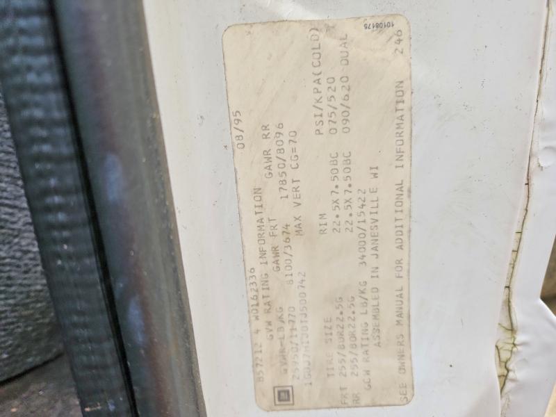 1996 GMC C7 BOX Truck