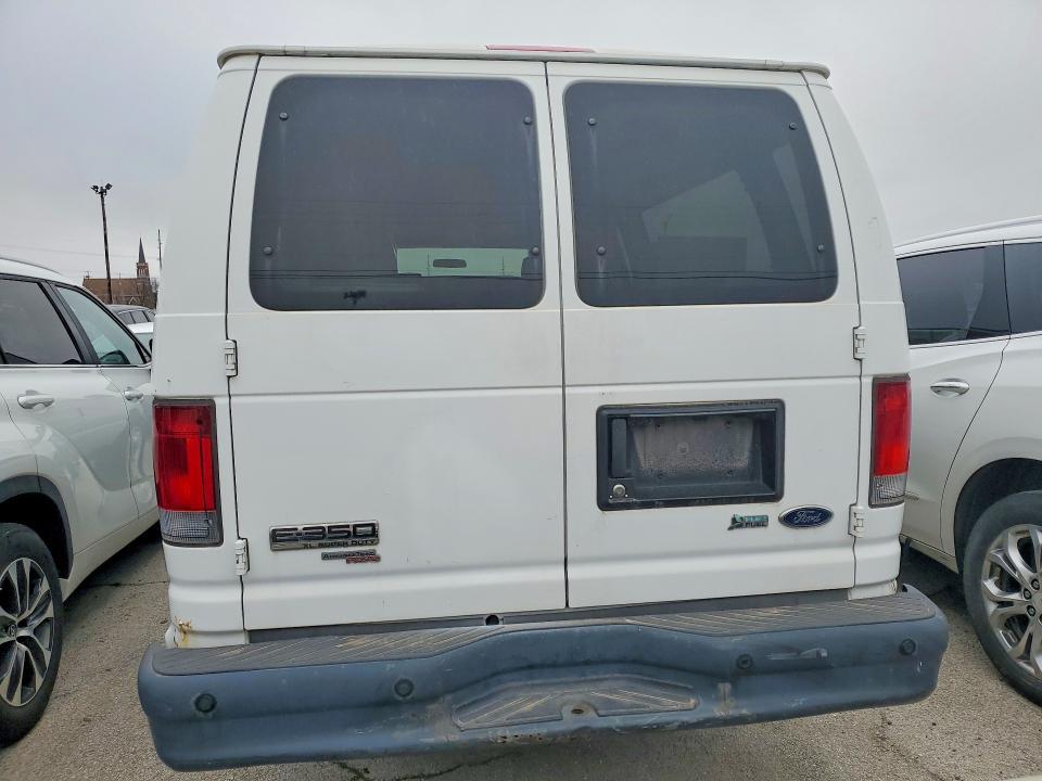 2009 Ford Econoline E350 Super Duty Wagon