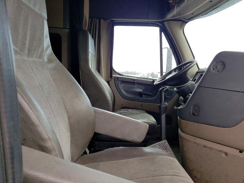 2015 Freigliner 2015 Freightliner Cascadia Semi Truck