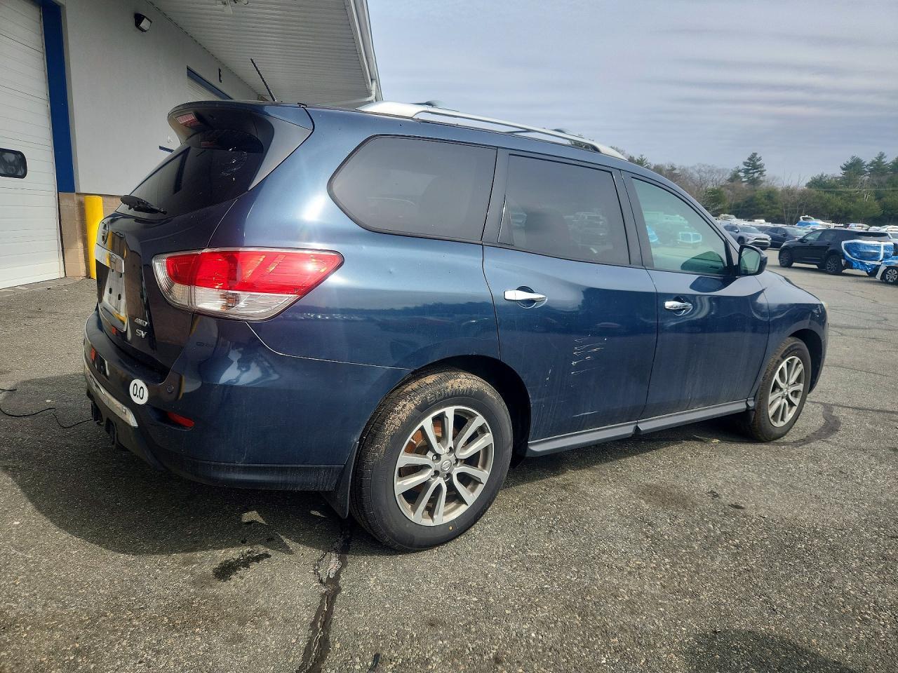 2014 Nissan Pathfinder sv